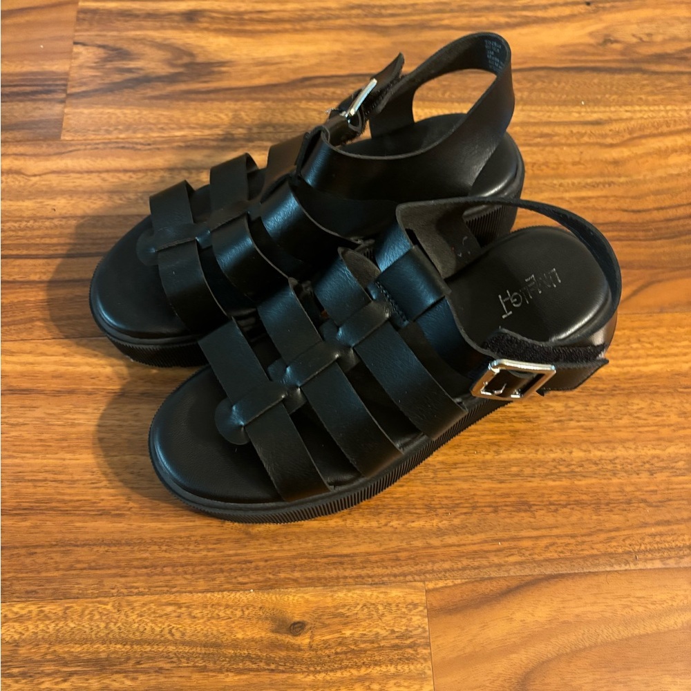 Girls chunky sandal